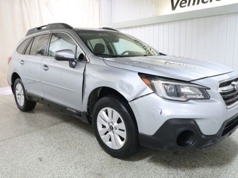 Used 2018 Subaru Outback 2.5i Premium AWD/4WD image 5
