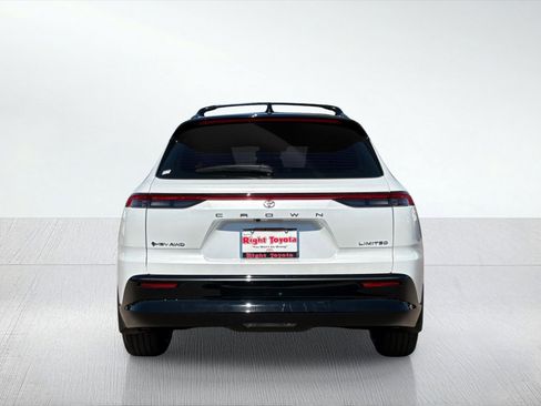 New 2026 Toyota Crown Signia image 5