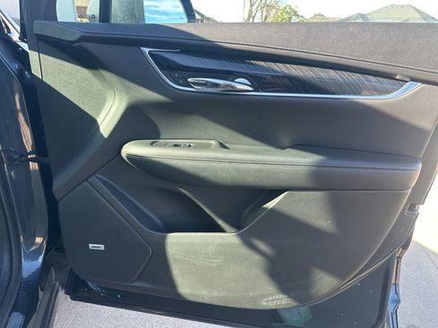 Used 2020 Cadillac XT6 Premium Luxury image 52