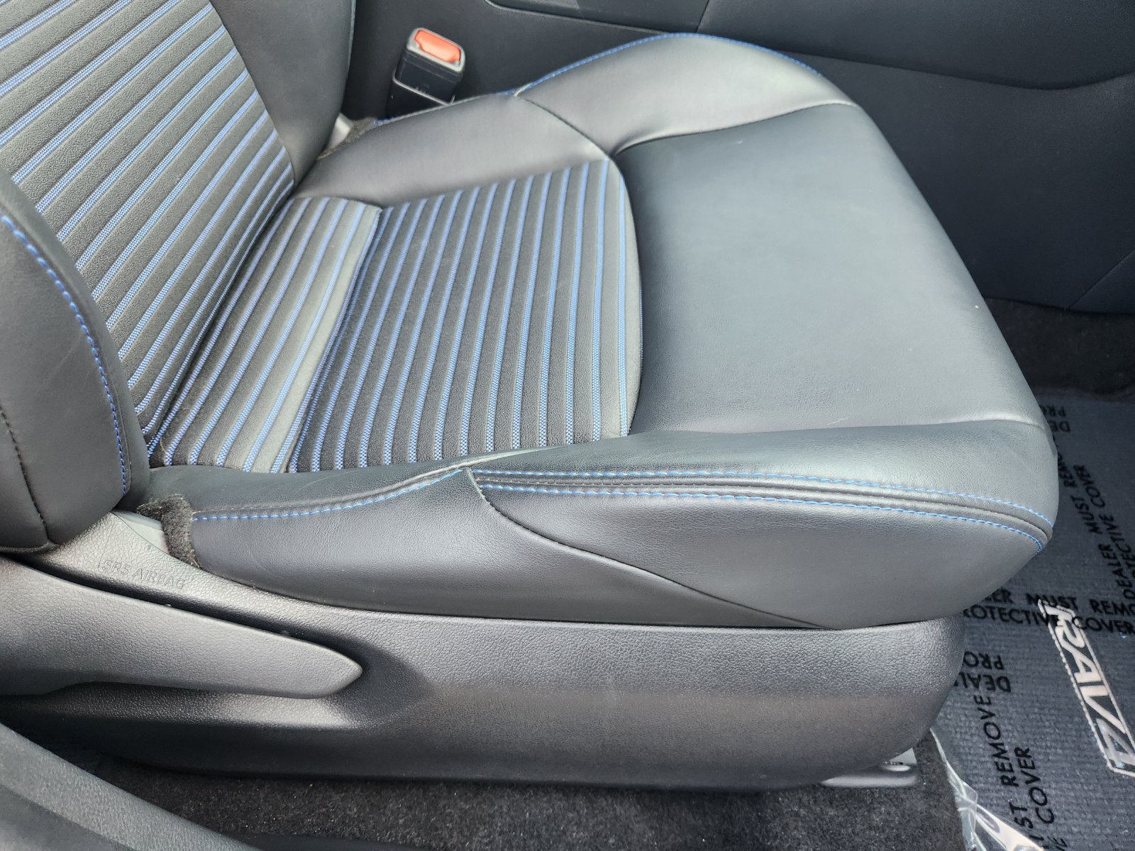 Used 2023 Toyota RAV4 XSE AWD/4WD image 29