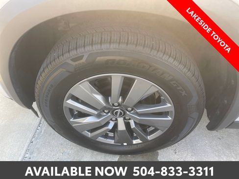 Used 2025 Nissan Pathfinder SV FWD image 13