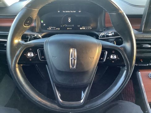 Used 2020 Lincoln Aviator Reserve w/ Elements Package Plus image 12