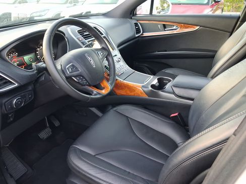 Used 2016 Lincoln MKX Select w/ Select Plus Package FWD image 11