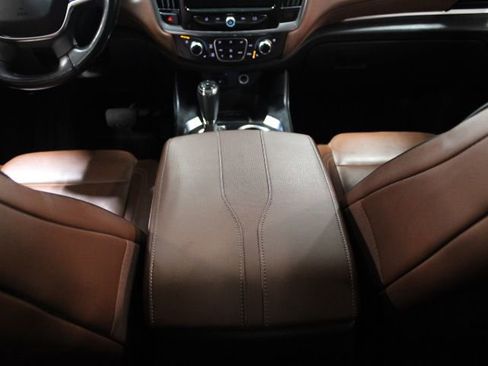 Used 2018 Chevrolet Traverse High Country image 32