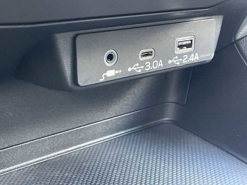 Certified 2025 Subaru Crosstrek 2.0i Premium image 23
