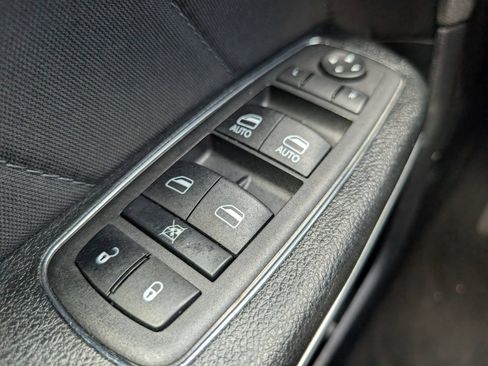 Used 2023 Dodge Charger SXT RWD image 21