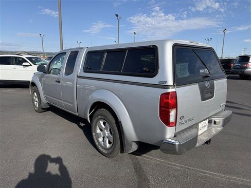 Used 2012 Nissan Frontier SV w/ SV Premium Utility Pkg AWD/4WD image 5
