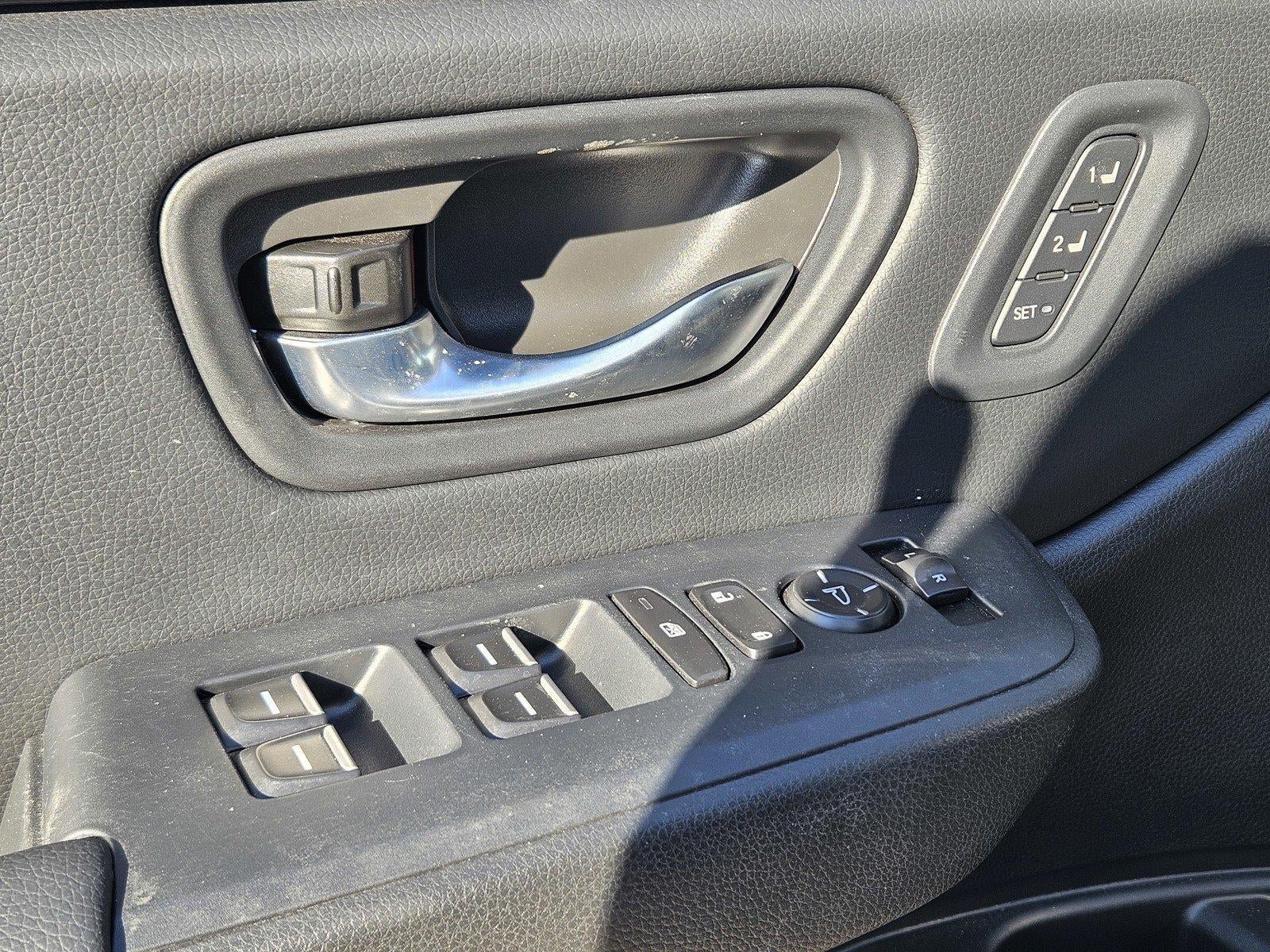 Used 2025 Honda Pilot EX-L image 16