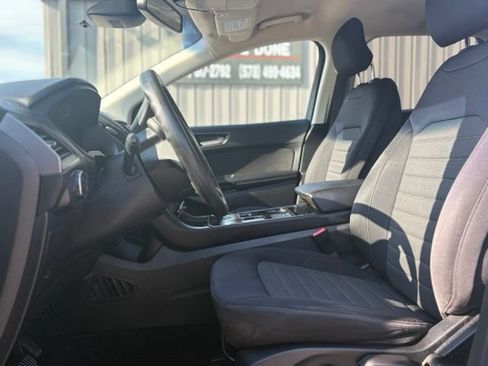Used 2019 Ford Edge SE FWD image 12