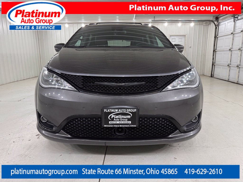 Used 2019 Chrysler Pacifica Limited w/ Advanced Safetytec Group FWD image 8