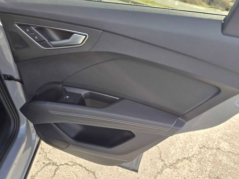 Used 2025 Audi Q4 e-tron Premium Plus w/ Premium Plus image 14