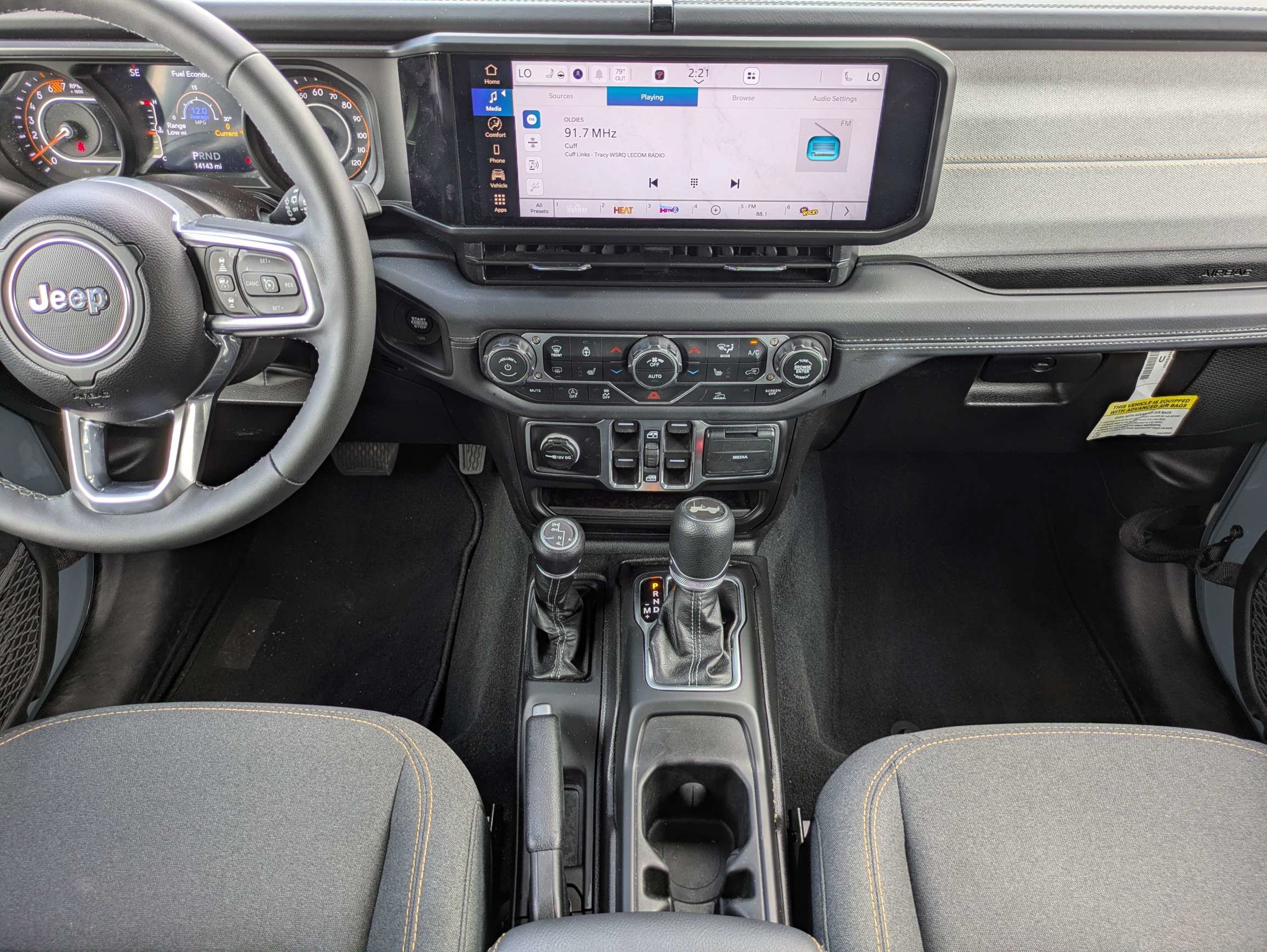 Used 2026 Jeep Wrangler Unlimited Sahara AWD/4WD image 32