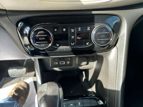 Used 2020 Buick Encore GX Select w/ Advanced Technology Package image 22