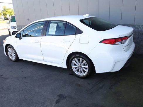Used 2024 Toyota Corolla LE w/ LE Convenience Package FWD image 6