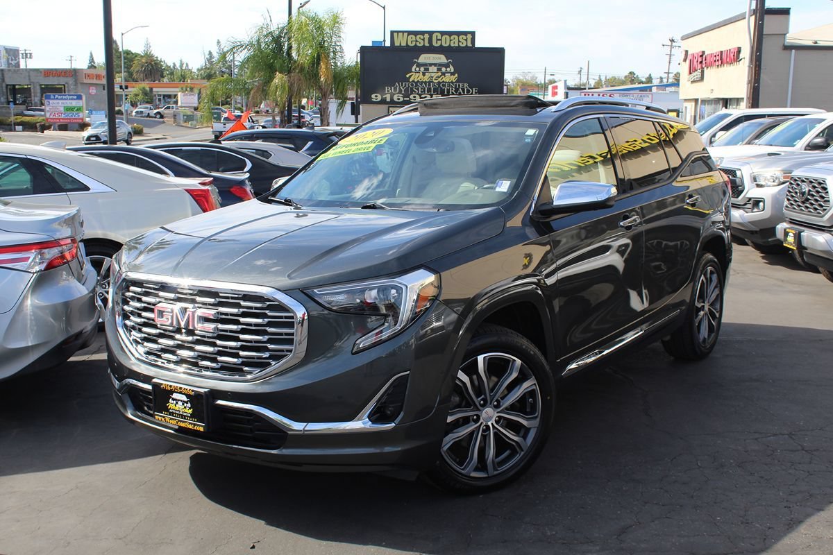 Used 2020 GMC Terrain Denali w/ Denali Premium Package AWD/4WD image 46
