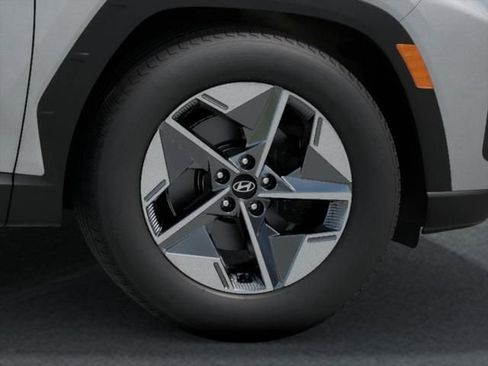 Used 2025 Hyundai Tucson SEL FWD image 8