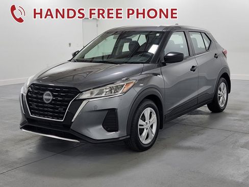 Used 2023 Nissan Kicks S image 4