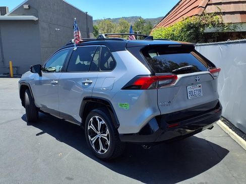 Certified 2022 Toyota RAV4 XSE w/ Weather Package AWD/4WD image 6