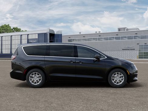 New 2026 Chrysler Voyager LX FWD image 21