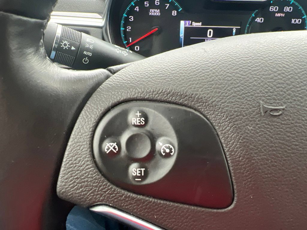 Used 2018 Chevrolet Impala LT FWD image 11