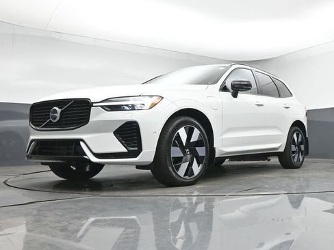 Used 2024 Volvo XC60 T8 Ultimate w/ Protection Package Premier AWD/4WD image 41