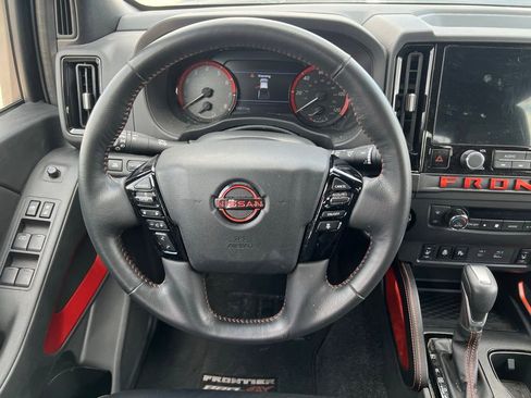Certified 2025 Nissan Frontier PRO-4X w/ Pro Premium Package AWD/4WD image 13