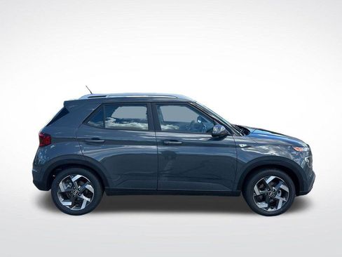 New 2026 Hyundai Venue SEL FWD image 7