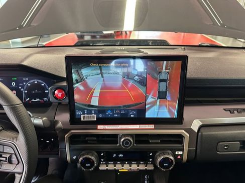 Certified 2025 Toyota Tacoma TRD Off-Road w/ TRD Off Road Premium Package image 17