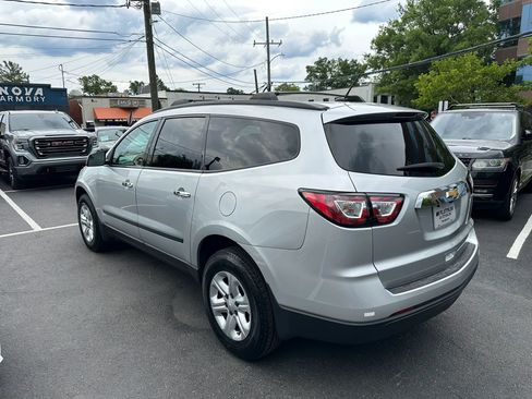 Used 2014 Chevrolet Traverse LS FWD image 7