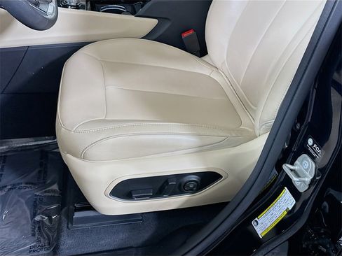 Used 2023 Jeep Grand Cherokee 4WD 4xe image 25