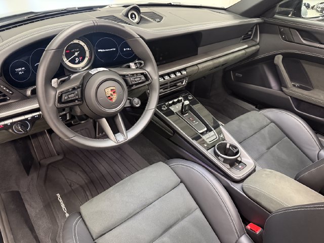 Certified 2024 Porsche 911 Carrera GTS RWD image 4
