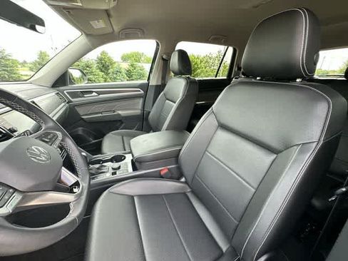 Used 2023 Volkswagen Atlas SE w/ Black Wheel Package AWD/4WD image 15