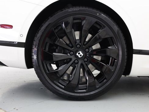 New 2025 Bentley Continental GTC image 8