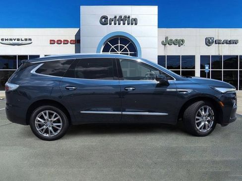 Used 2023 Buick Enclave Premium w/ Experience Buick Package AWD/4WD image 3