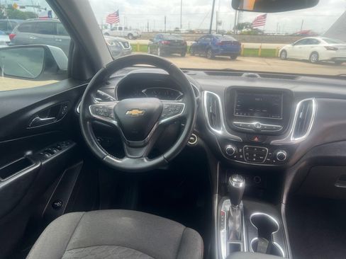 Used 2021 Chevrolet Equinox LT FWD image 17