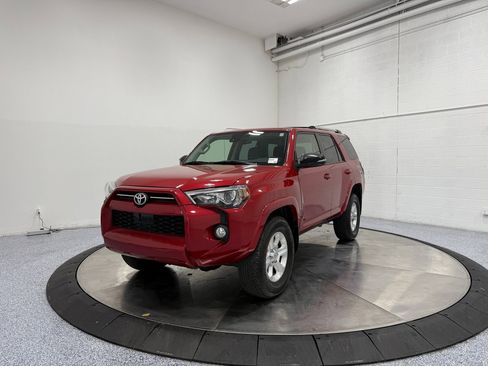 Used 2020 Toyota 4Runner SR5 Premium image 3