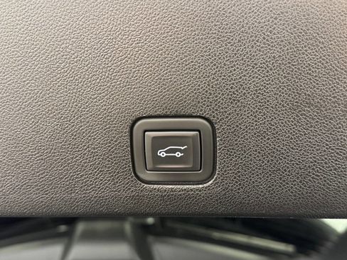 Used 2023 Cadillac XT6 Sport image 27