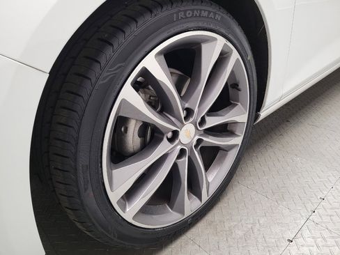 Used 2023 Chevrolet Malibu LT FWD image 31