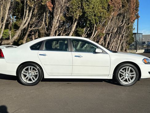 Used 2013 Chevrolet Impala LTZ image 3