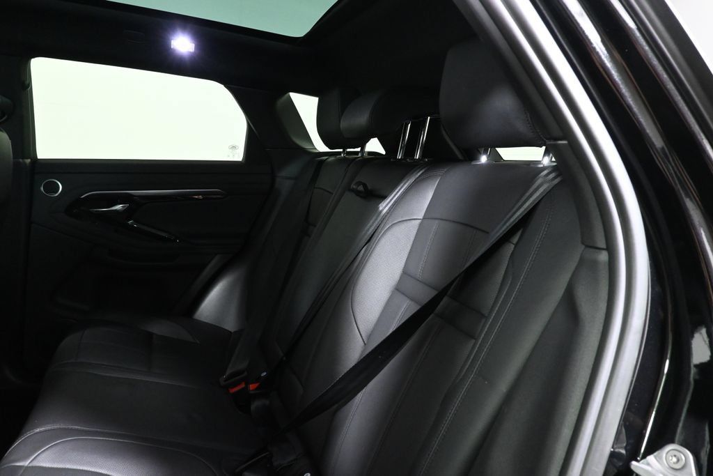 Used 2023 Land Rover Range Rover Evoque R-Dynamic SE AWD/4WD image 4