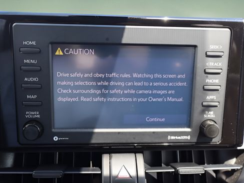 Used 2022 Toyota RAV4 XLE AWD/4WD image 20