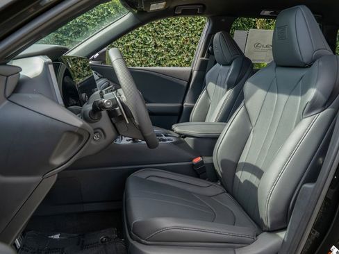 New 2026 Lexus TX 500h AWD image 14