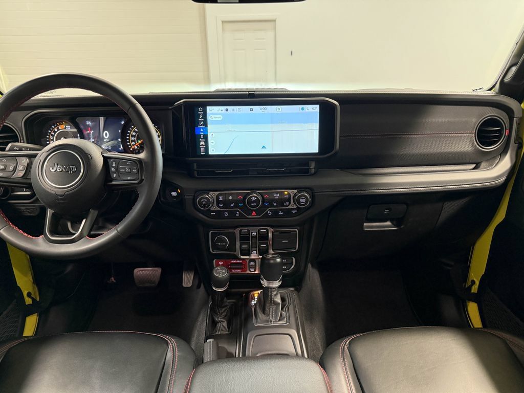 Used 2024 Jeep Wrangler Unlimited Rubicon AWD/4WD image 18
