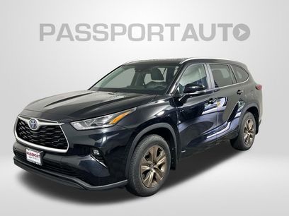Used 2023 Toyota Highlander Bronze Edition