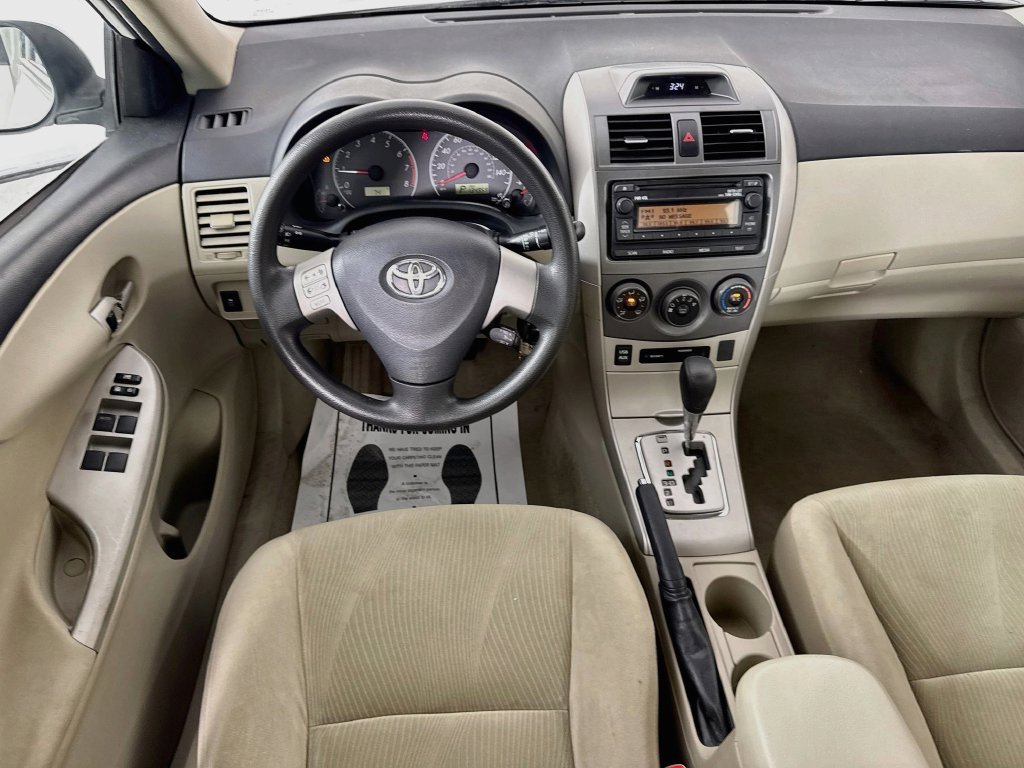 Used 2012 Toyota Corolla LE FWD image 25