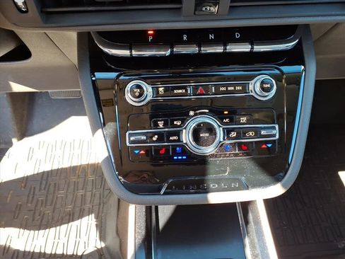 Used 2022 Lincoln Corsair Reserve w/ Equipment Group 201A image 17