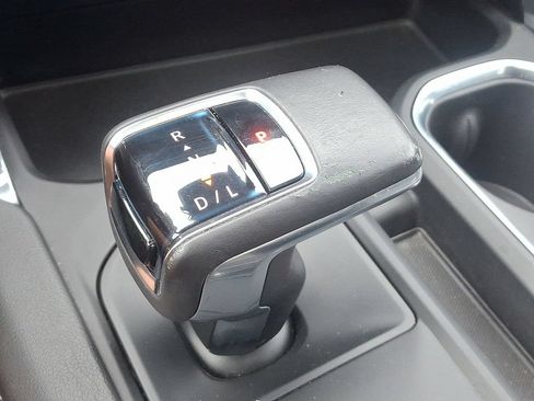 Used 2022 GMC Sierra 1500 Denali AWD/4WD image 16