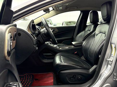 Used 2016 Chrysler 200 C w/ Premium Group image 9