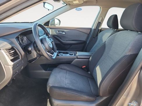 Used 2023 Nissan Rogue SV image 9