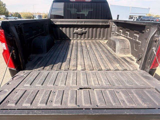 Used 2023 Chevrolet Silverado 1500 RST w/ Z71 Off-Road Package AWD/4WD image 5
